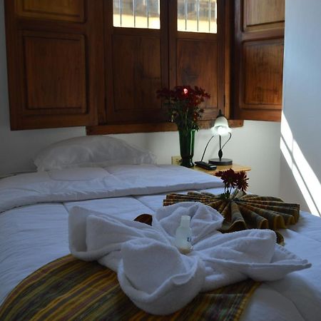 Hotel Y Galeria Uxlabil 危地马拉安地瓜 外观 照片