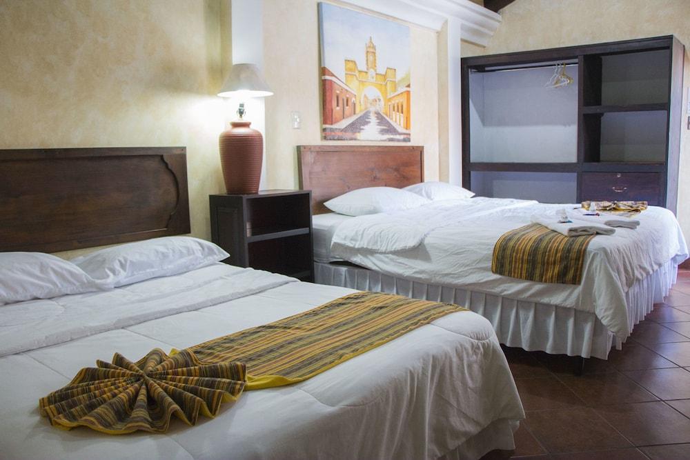Hotel Y Galeria Uxlabil 危地马拉安地瓜 外观 照片