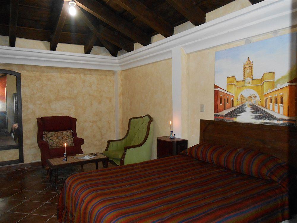 Hotel Y Galeria Uxlabil 危地马拉安地瓜 外观 照片