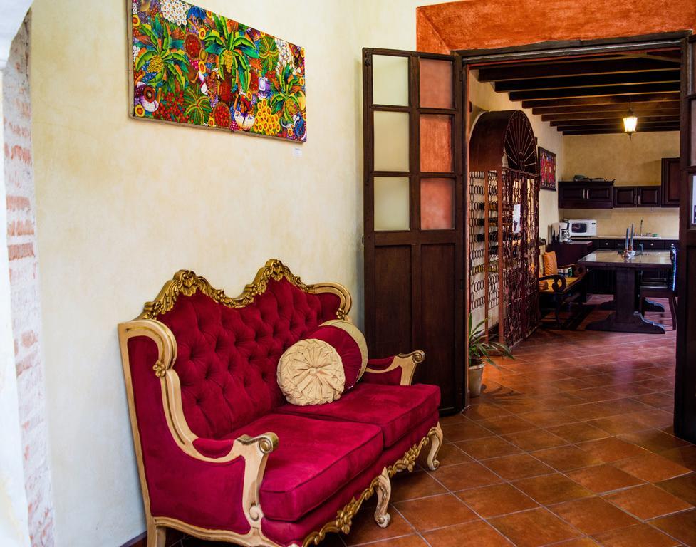 Hotel Y Galeria Uxlabil 危地马拉安地瓜 外观 照片