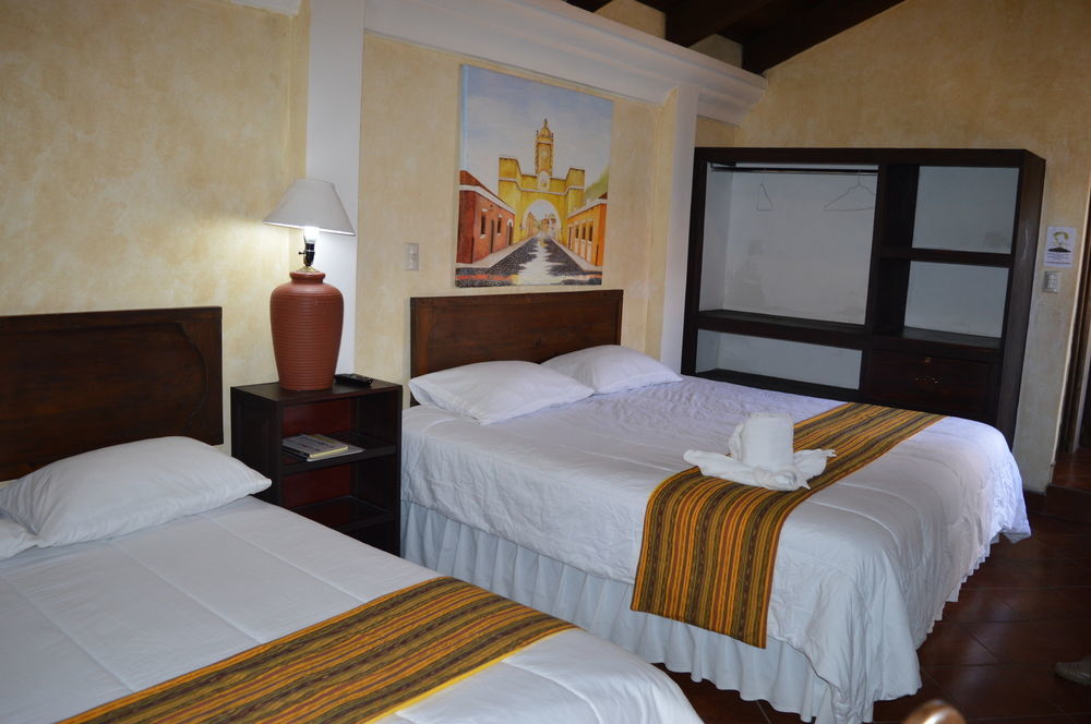 Hotel Y Galeria Uxlabil 危地马拉安地瓜 外观 照片
