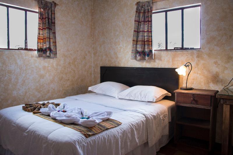 Hotel Y Galeria Uxlabil 危地马拉安地瓜 外观 照片